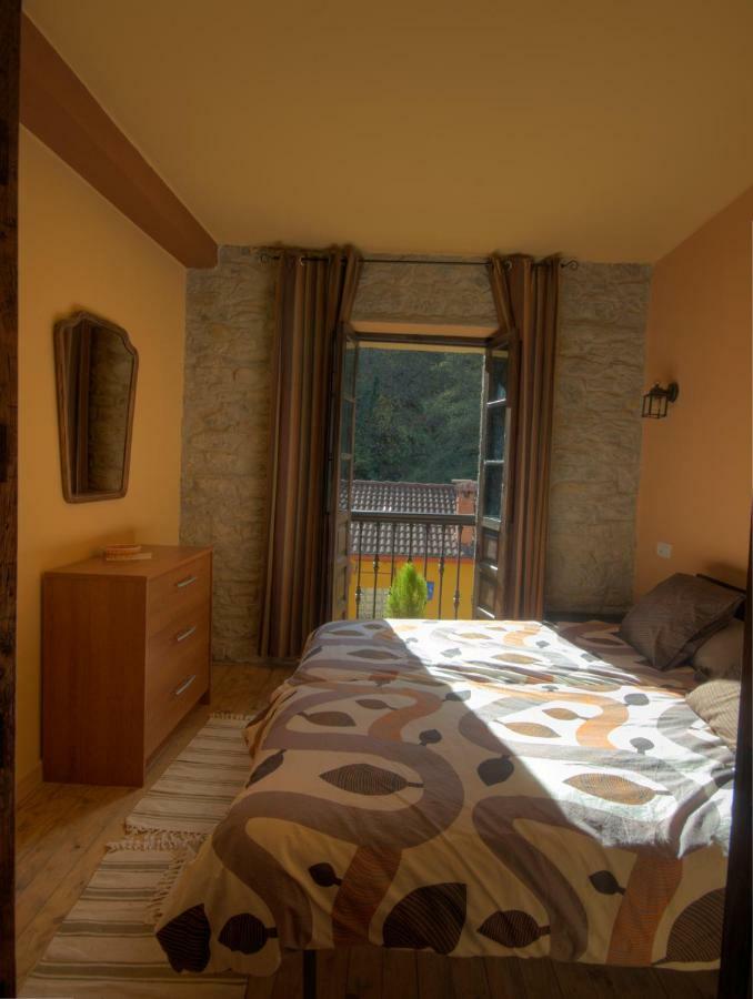 El Sumiciu Guest House Mieres  Exterior photo